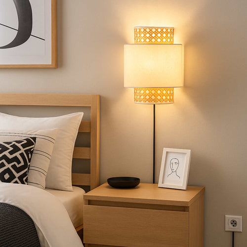 Aplique de pared de mimbre y tela