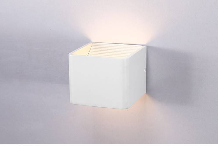 Aplique de pared LED "KUUTIO" 6W 529 lumens - Barcelona Led-Decoración