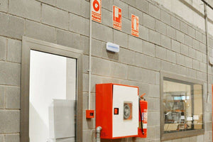 Luz de emergencia permanente 3W - 250lm - 3 h de autonomía (3)