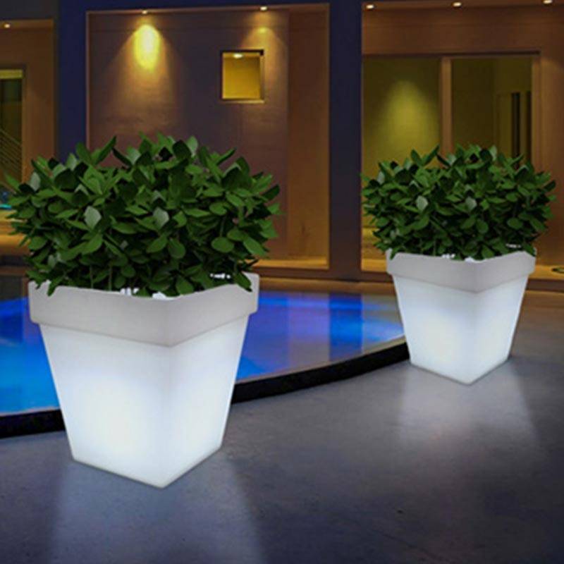 Macetero LED RGBW recargable 12W - Resina blanca - IP65 - 40x40x55cm - Barcelona Led-Mobiliario