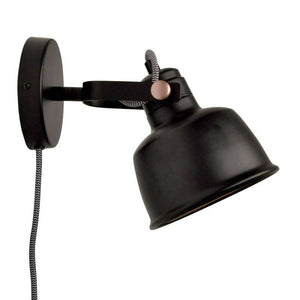 Aplique de pared interior "KUKKA" con interruptor y enchufe (3)