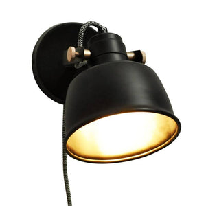 Aplique de pared interior "KUKKA" con interruptor y enchufe (1)