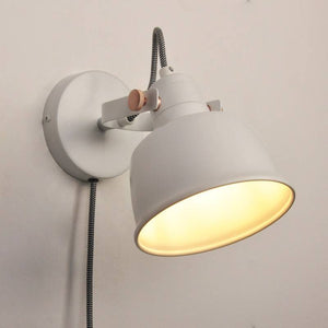 Aplique de pared interior "KUKKA" con interruptor y enchufe (11)