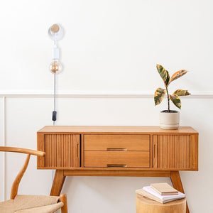 Aplique de pared madera con interruptor y enchufe "MILA" - Barcelona Led-Decoración