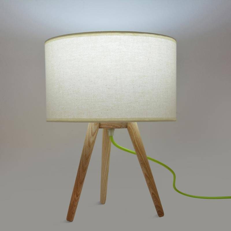 Lámpara de mesa nórdica "KANDA" (1)