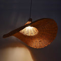 Lámpara colgante de mimbre