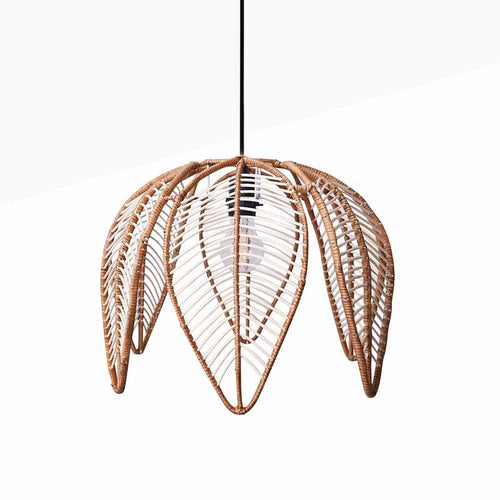 Candeeiro suspenso de rattan em forma de flor