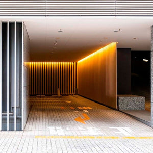 Perfil de aluminio basculante para bañador LED flexible - 1 metro - Barcelona Led-