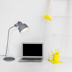 Lámpara de mesa nórdica "KUKKA" (27)