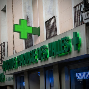 Cruz de farmacia LED monocolor verde programable P10 - Exterior - 96x96cm - Barcelona Led-Signage