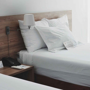 Aplique de pared con brazo articulado y enchufe "Clark" - E27 - Barcelona Led-Decoración