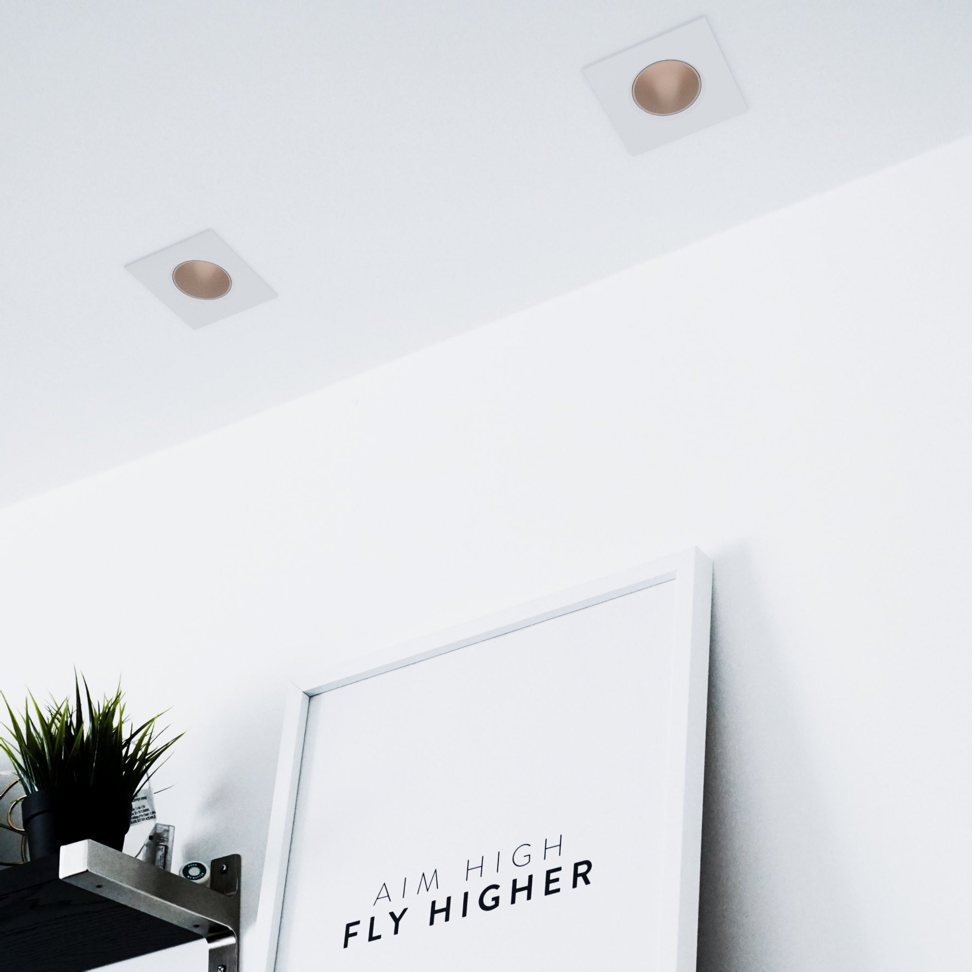 KIT Aro downlight cuadrado 93x93mm (blanco/champagne) + Bombilla GU10 6W + Portalámparas (1)