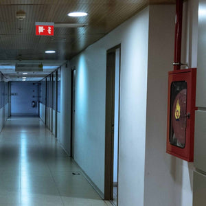 Luz de emergencia permanente con pictograma "Boca de incendio" - Suspensión - Barcelona Led-