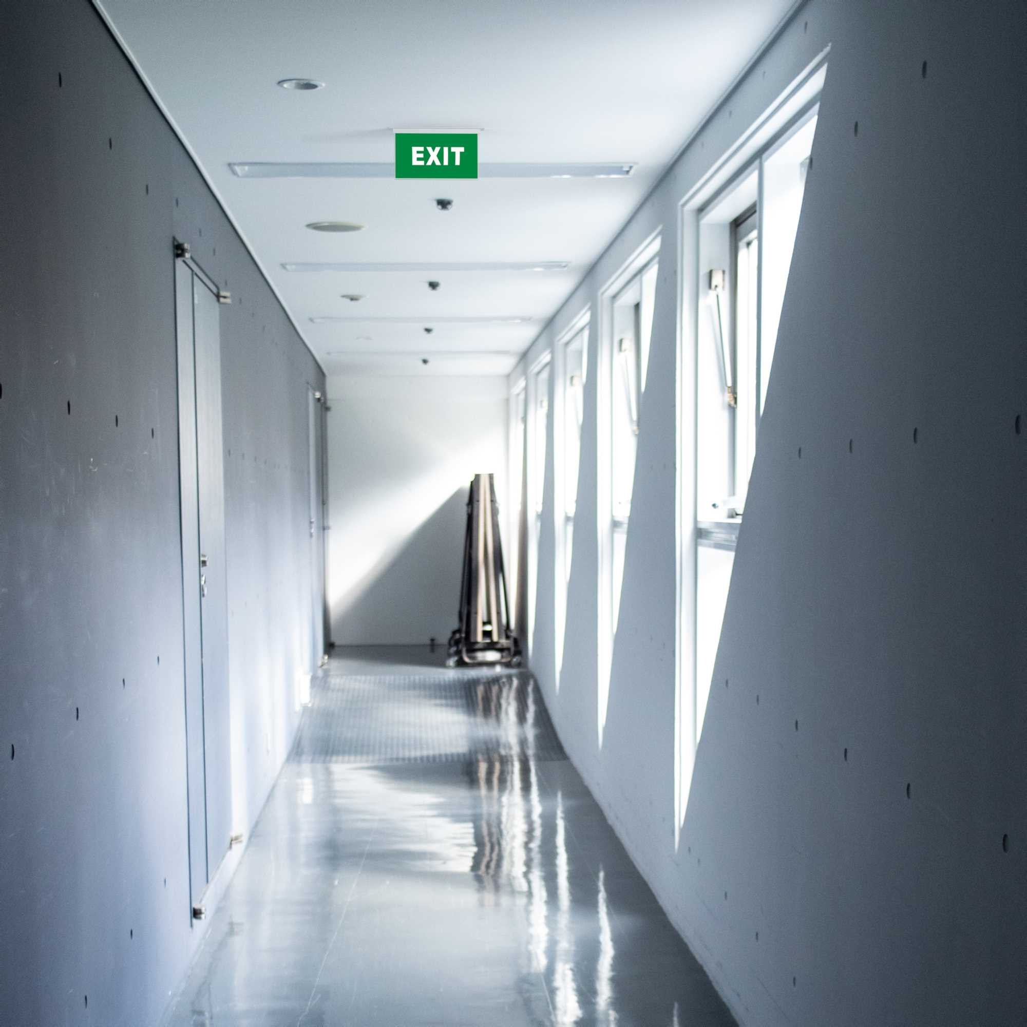 Luz de emergencia permanente con cartel "Exit" - Empotrable (1)