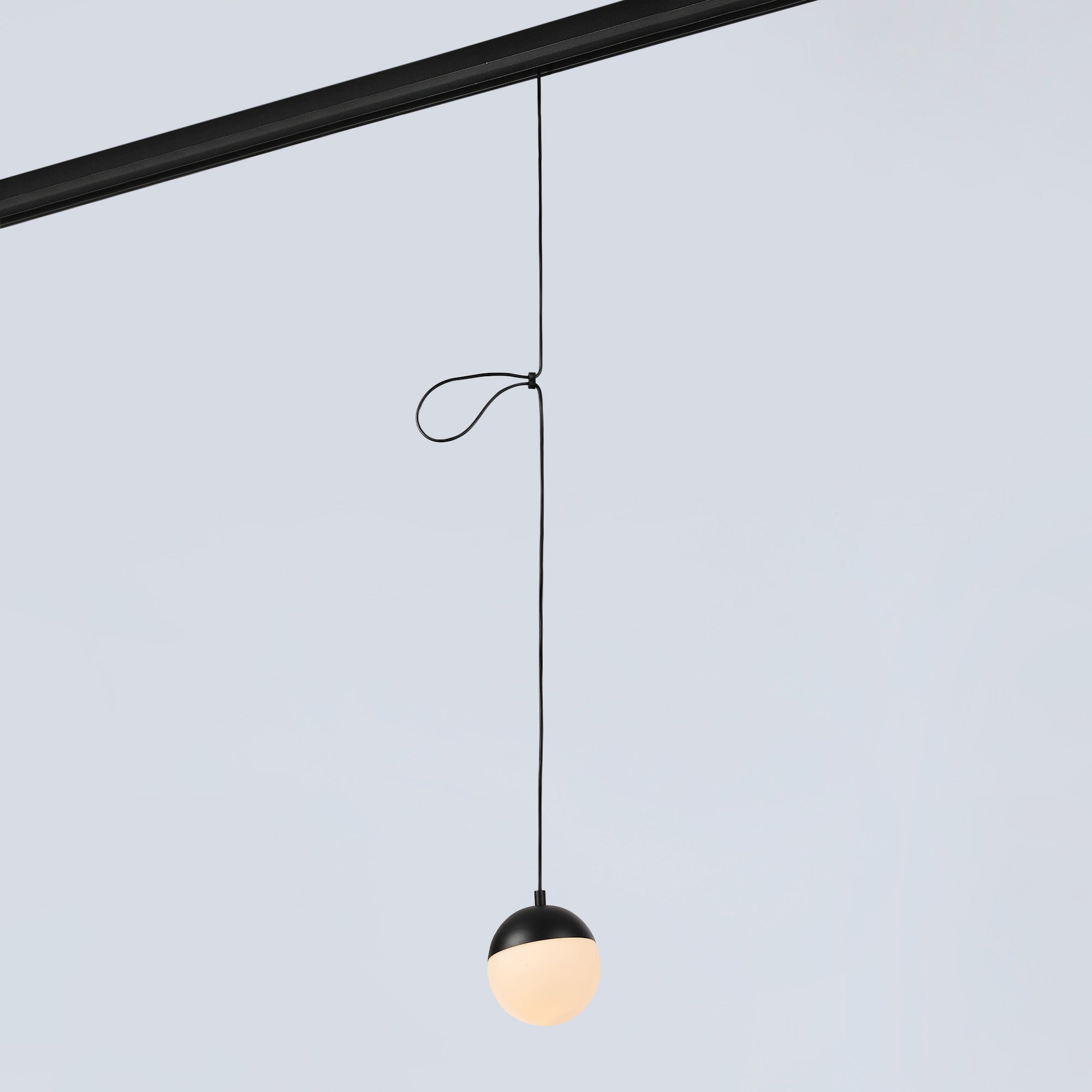 Lámpara colgante LED esfera para carril magnético 48V - 6W - 2700K - CRI90 - Negra