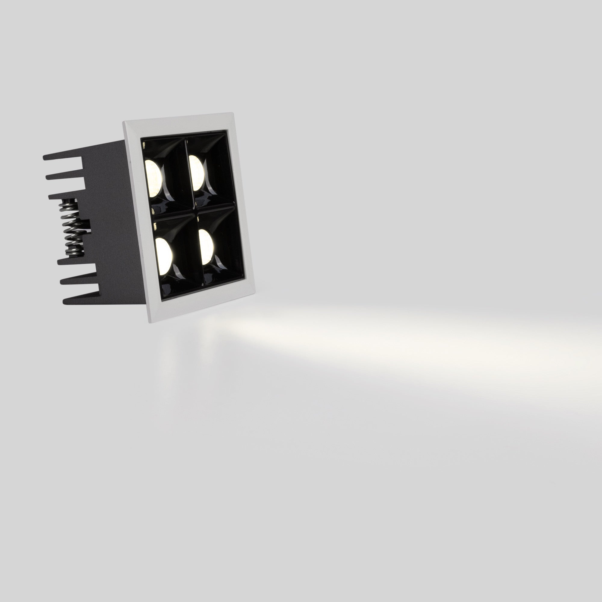 Downlight LED cuadrado empotrable 8W - Blanco - 4 Focos - UGR18 - CRI90 - Chip OSRAM