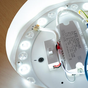 Lámpara de techo LED inclinada CCT 12W - Efecto madera - ø35cm (10)