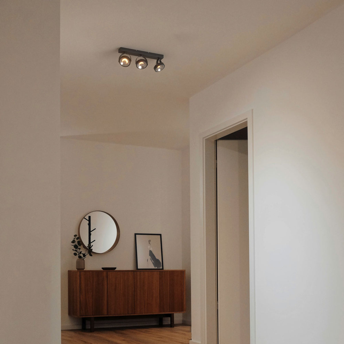 Foco de techo triple orientable "IRIS" + 3 bombillas AR111 GU10 (1)