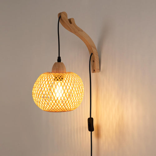 Rattan and wood wall lamp