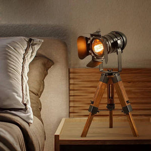 Lámpara de mesa vintage con trípode "Cinema Mini" (15)
