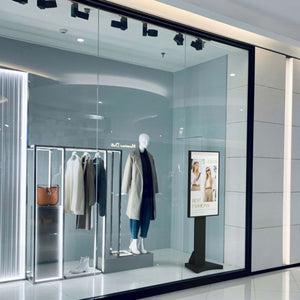 Display LCD FULL HD 43" para Escaparates - Alto Brillo 2500 NITS - Android - Barcelona Led-Signage