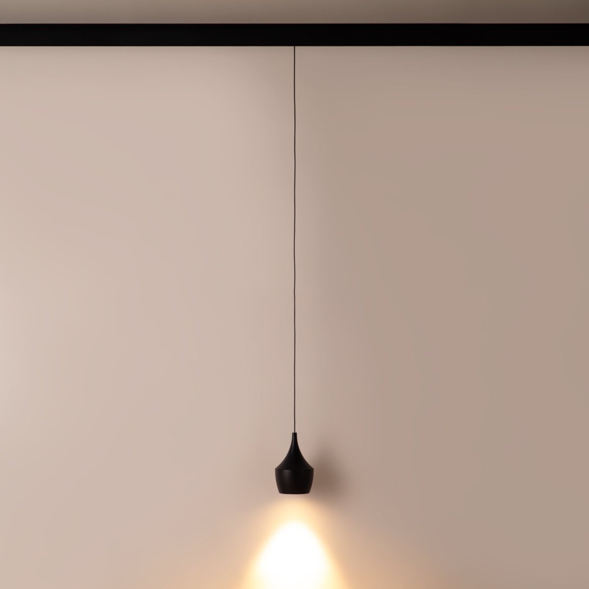 Lámpara colgante LED carril magnético 48V "NIL"- 9W - 2700K - Driver Eaglerise - Chip OSRAM - Barcelona Led-
