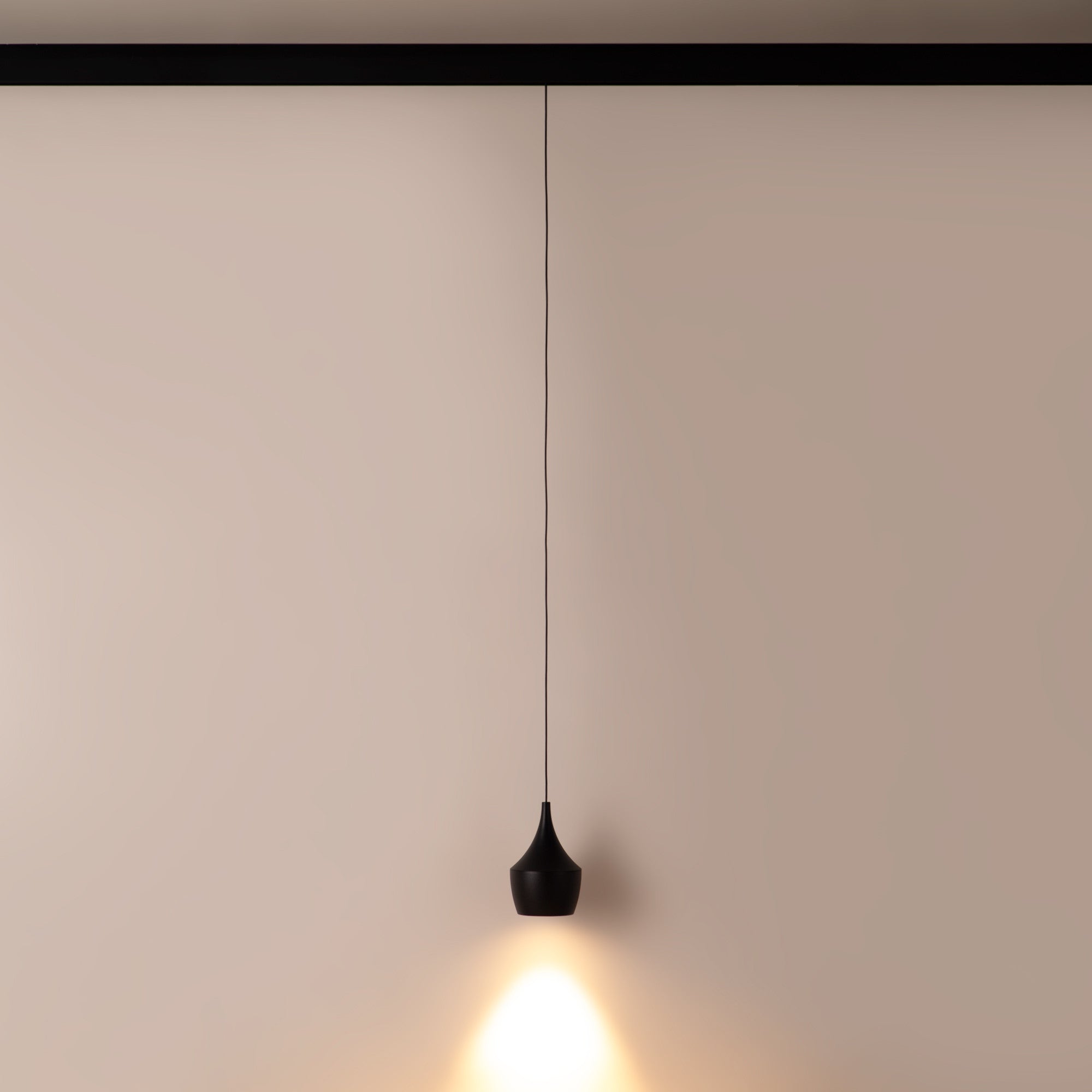 Lámpara colgante LED carril magnético 48V "NIL"- 9W - 2700K - Driver Eaglerise - Chip OSRAM (1)