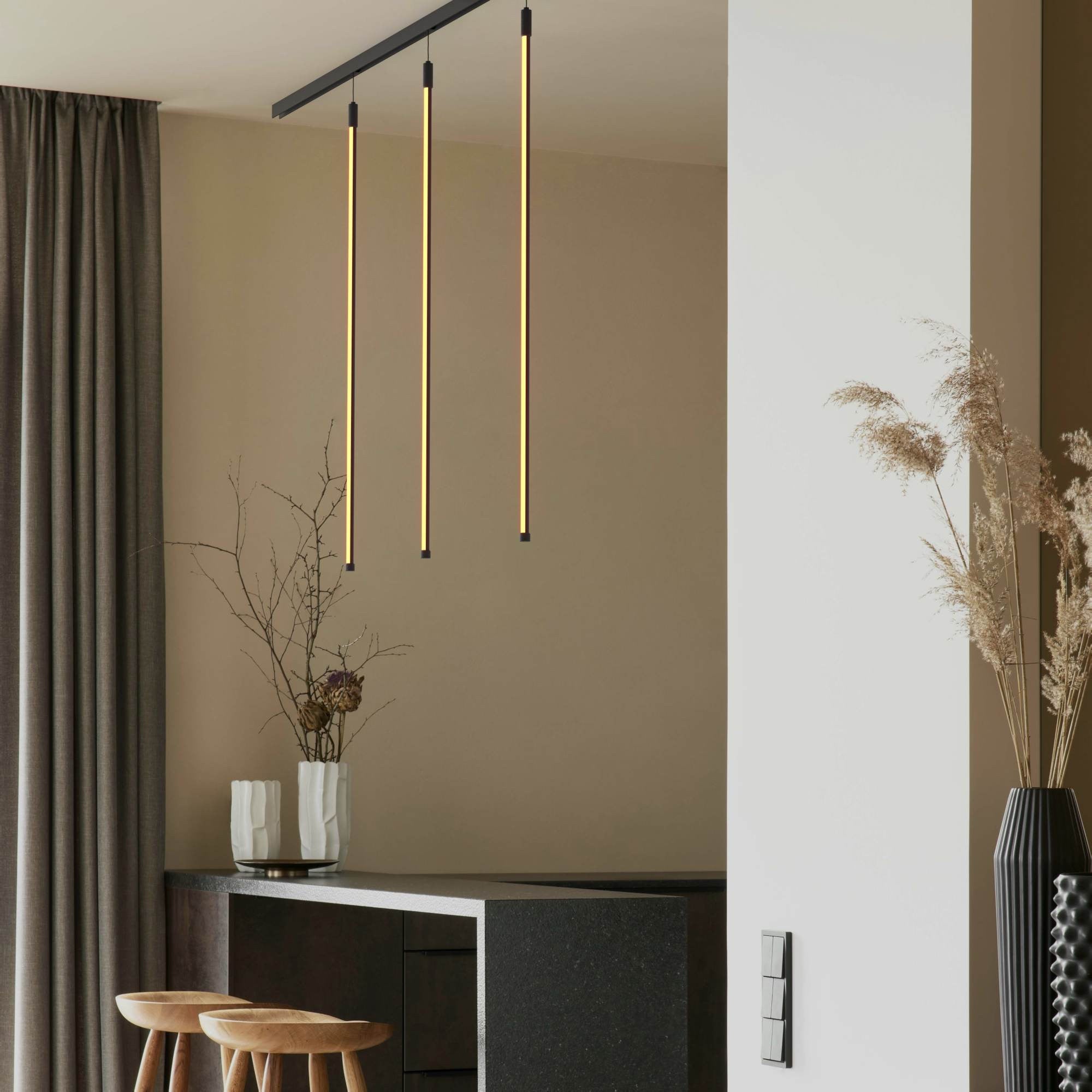 Lámpara colgante LED vertical para carril magnético - 48V - 18W - 2800K - Negra (1)