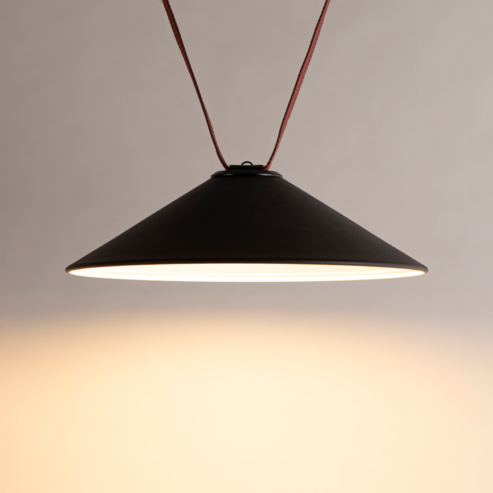 Lámpara CONO para sistema "Axia" - 12W - 48V - Luz cálida