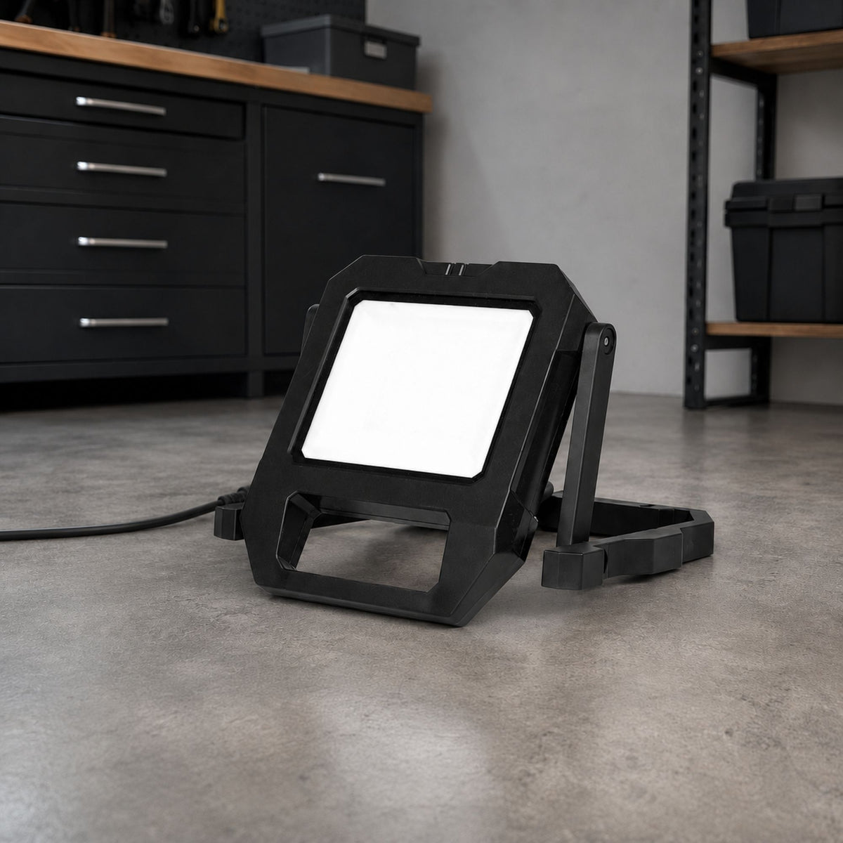 Proyector LED de trabajo con cable y soporte - 30W - 6500K - IP54 (1)