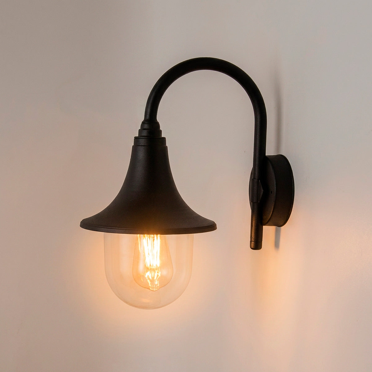 Aplique de pared exterior "SERA" - E27