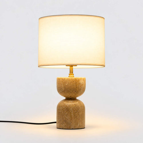 Lámpara de mesa en piedra natural con pantalla de tela