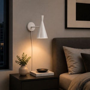 Aplique de pared escandinavo orientable 330° con interruptor y enchufe - Barcelona Led-Decoración