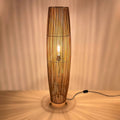 Lampa podłogowa z rattanu