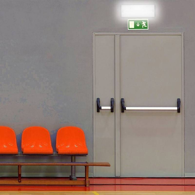 Luz de emergencia LED 500lm AUTOTEST 1 hora de autonomía IP44