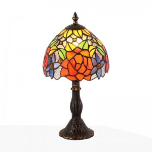 Lámpara inspiración Tiffany con mosaico de rosas en cristal