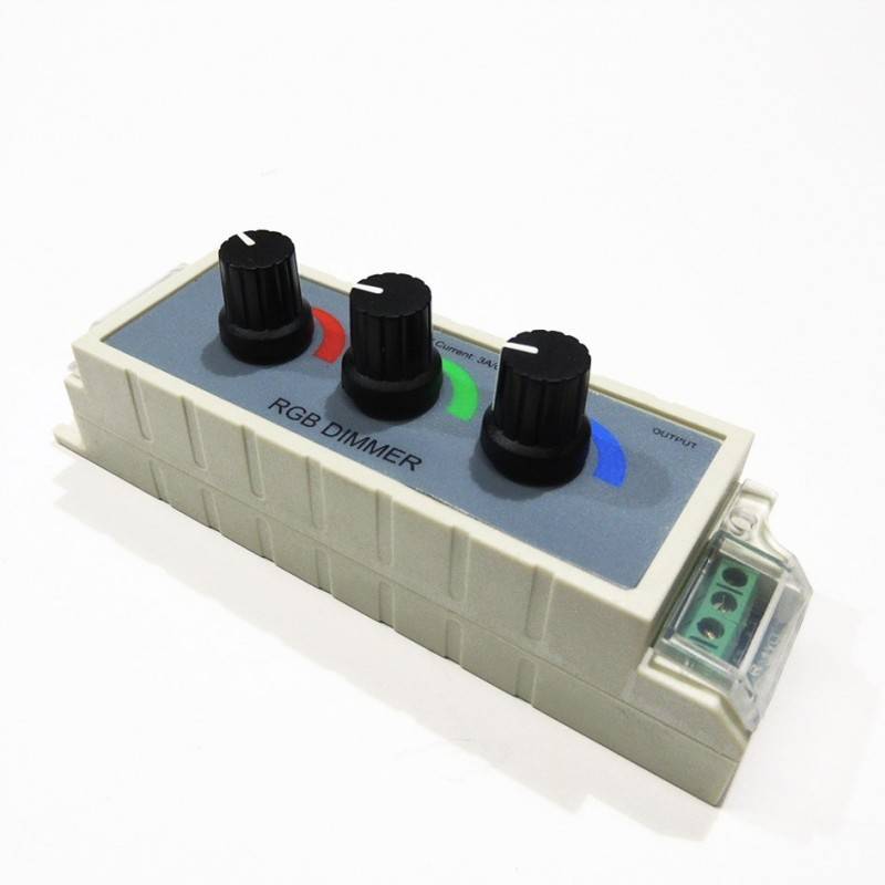 Controlador RGB manual para cambio de color 12/24V con un potenciómetro por canal