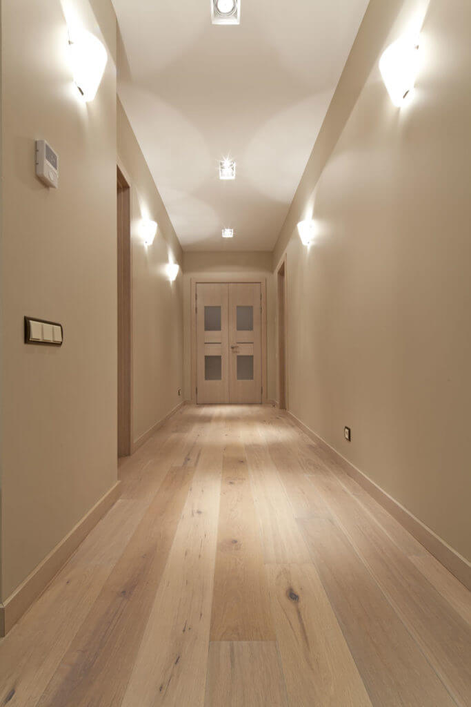 Cómo iluminar recibidores pasillos y escaleras