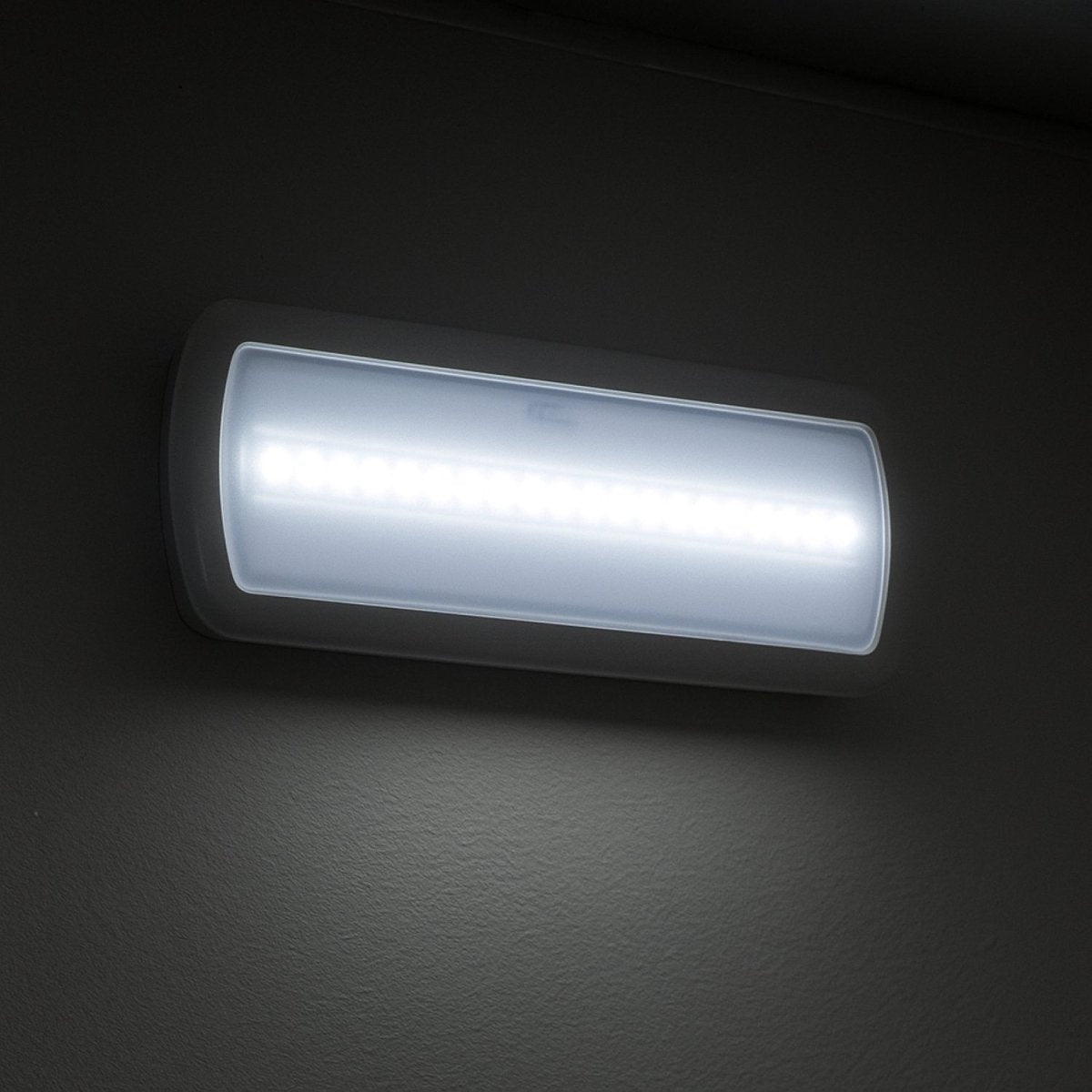 Luz de emergencia AUTOTEST  - 7W - 1000lm - 3h de autonomía - Barcelona Led-