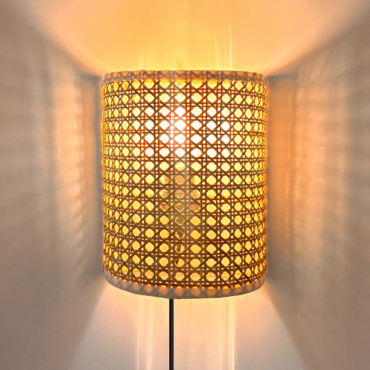 Aplique de pared de mimbre "BERGIN" - E27 - Interruptor y enchufe - Barcelona Led-Decoración