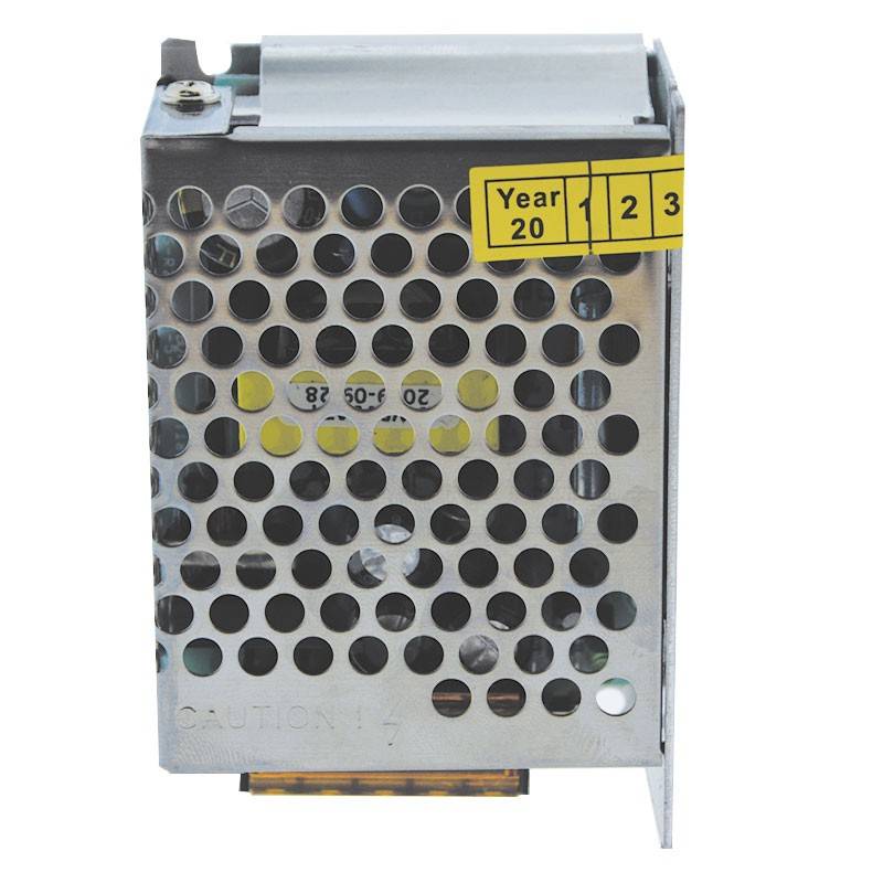 Fuente de alimentación conmutada 5V 25W (2)