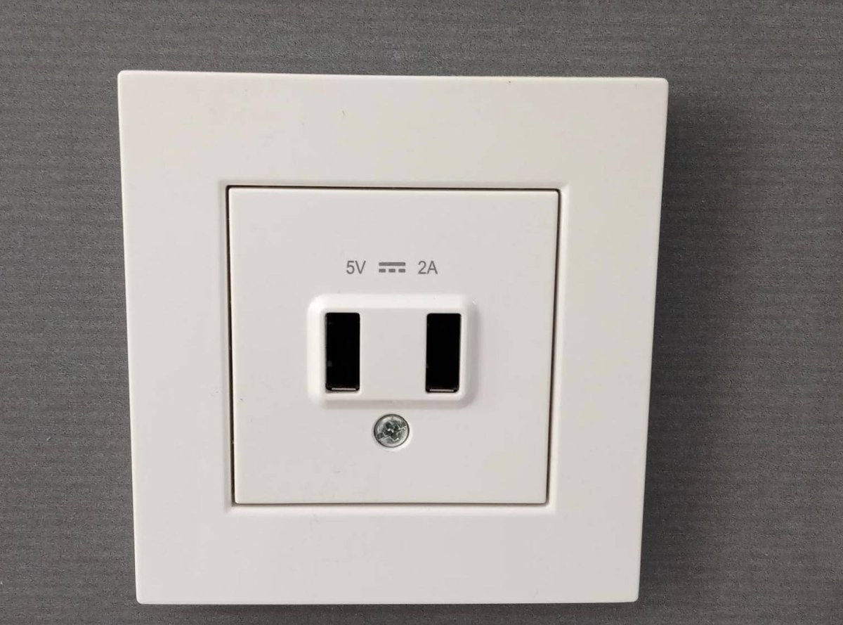Cargador Doble USB 5V 2A - Panasonic - Barcelona Led-