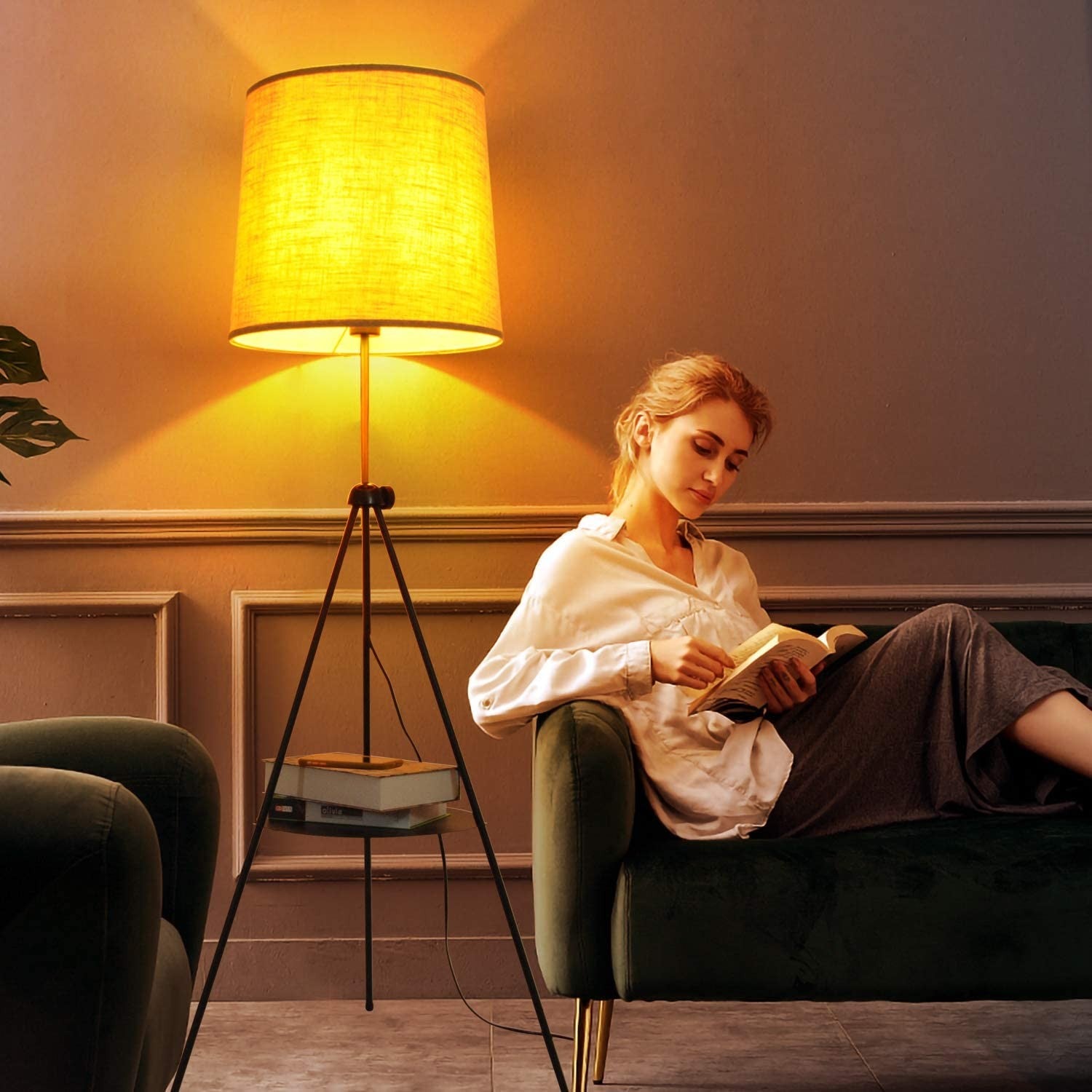 Lámpara de Pie Trípode con Mesita "Madison" (9)