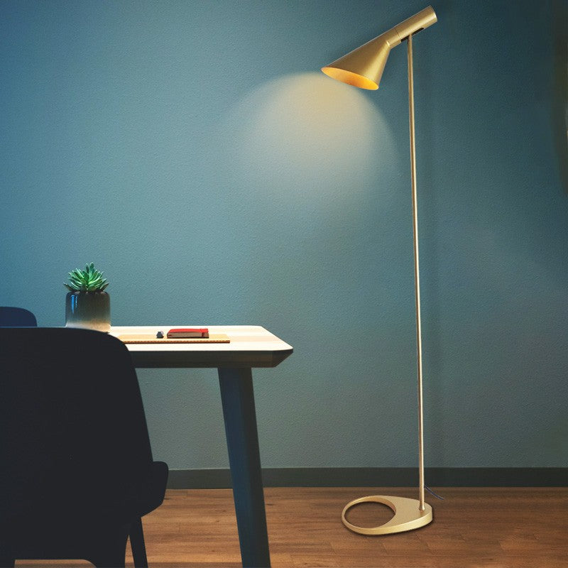 Lámpara de pie de diseño "Marlene" (7)