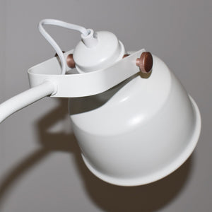 Lámpara de mesa nórdica "KUKKA" (8)