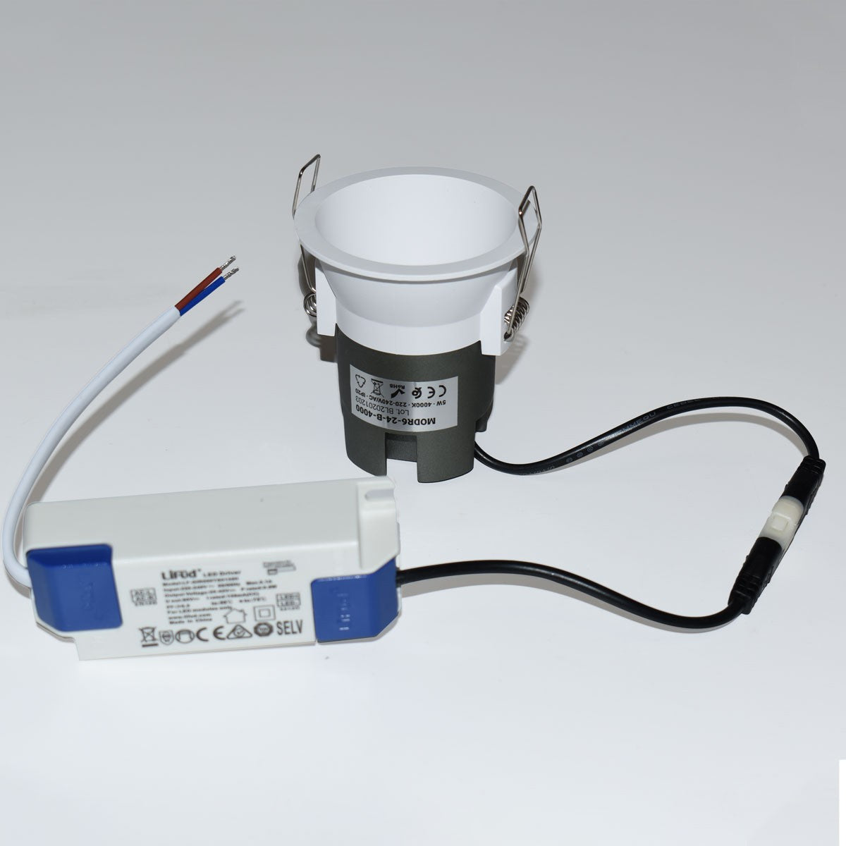 Foco LED empotrable 6W "KOPPA"- Óptica 15º - Corte Ø 65mm - Bajo UGR (25)