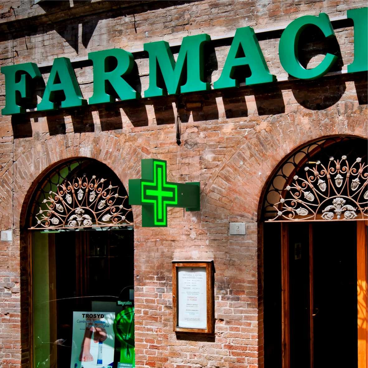 Cruz de farmacia LED monocolor verde programable P16 - Exterior (6)