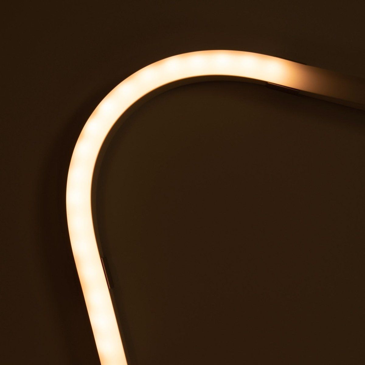 Funda de silicona flexible para convertir tira LED a neón - 16x16mm - 5 metros - PCB hasta 10mm - Curvatura horizontal - Barcelona Led-Accesorios