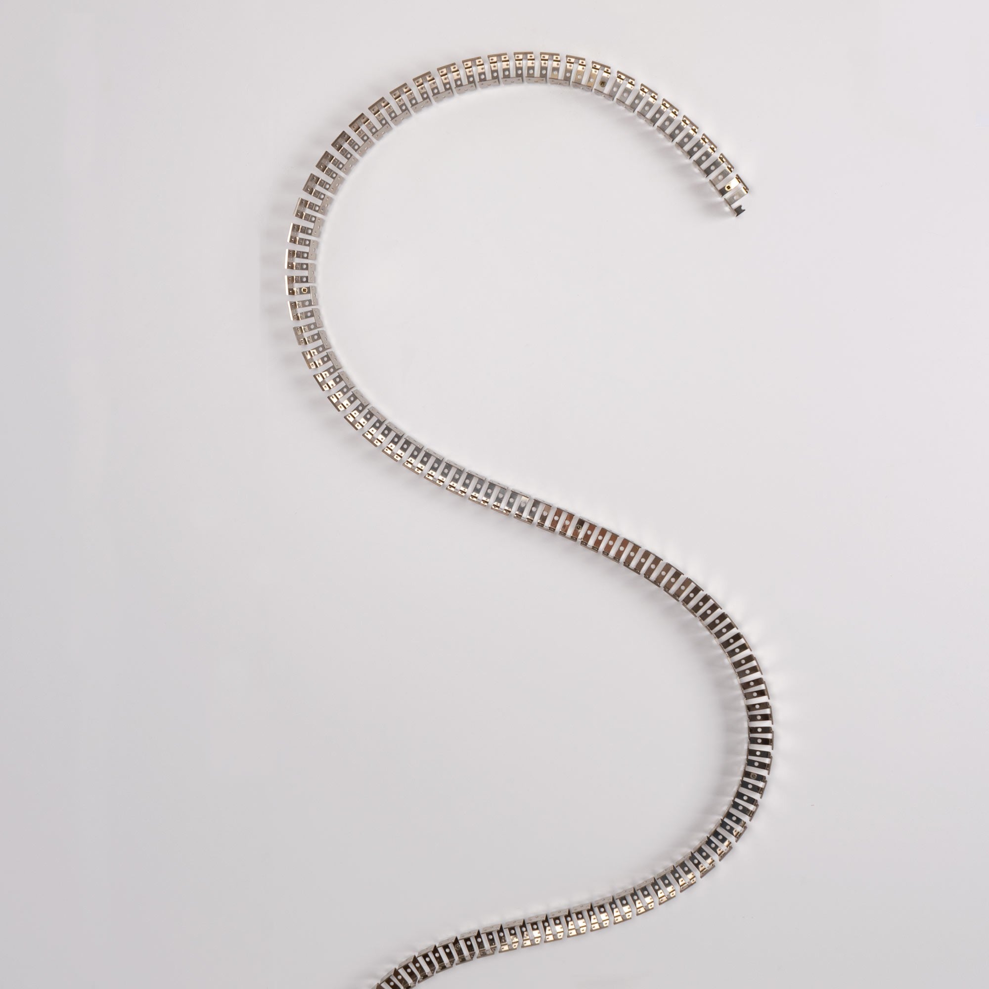 Perfil flexible de acero 16x16 mm para fundas de silicona - 2 metros (13)