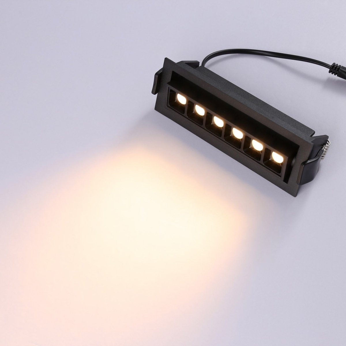 Foco lineal LED empotrable 10W - Orientable - UGR18 - CRI90 - Chip OSRAM - 2800K - Barcelona Led-